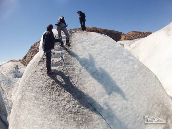 Caminhando no glaciar Viedma, no Parque Nacional Los Glaciares, região de El Chaltén, no sul da Argentina